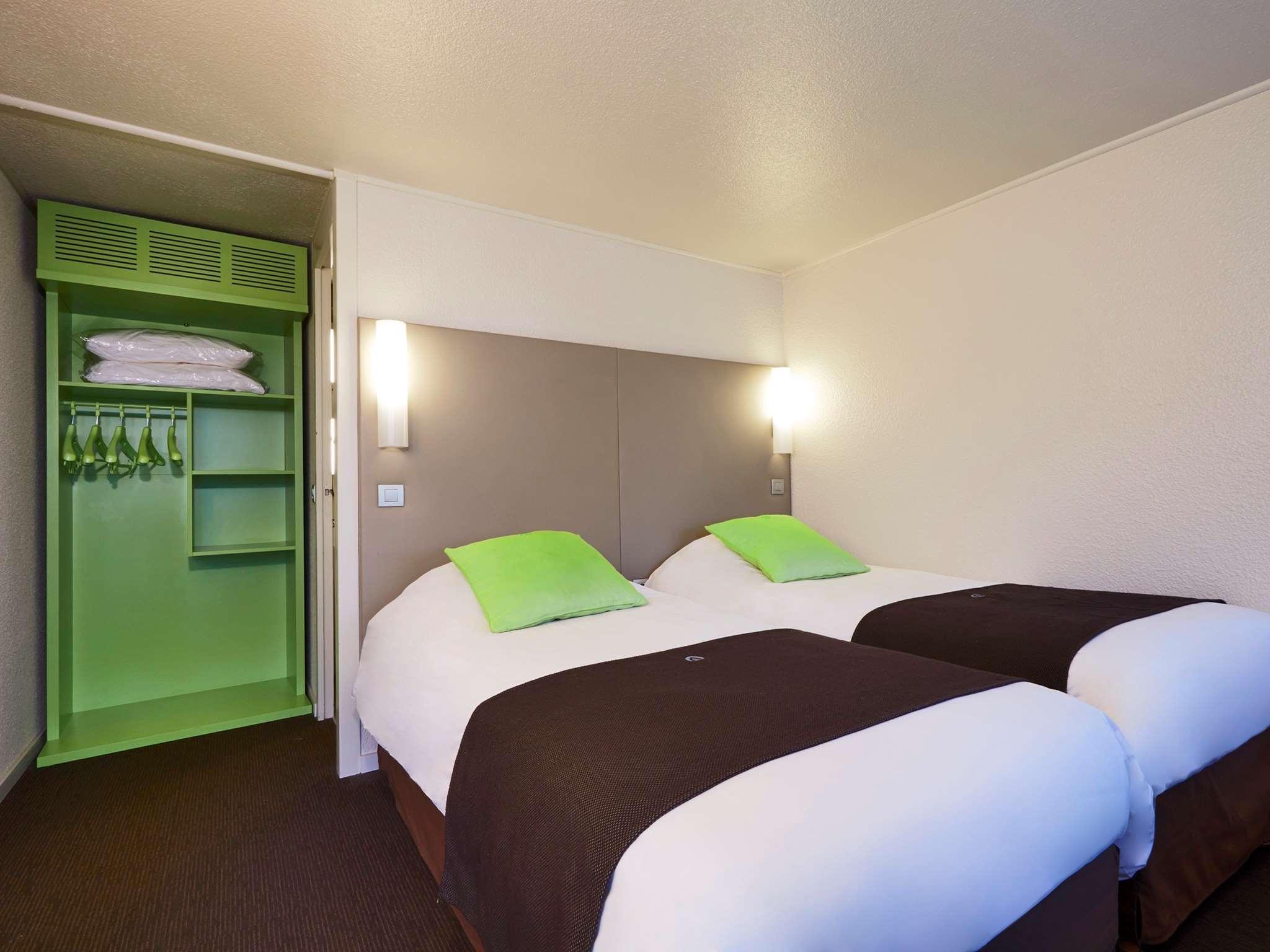 Campanile Saint-Quentin-En-Yvelines Hotel Montigny-le-Bretonneux Ngoại thất bức ảnh