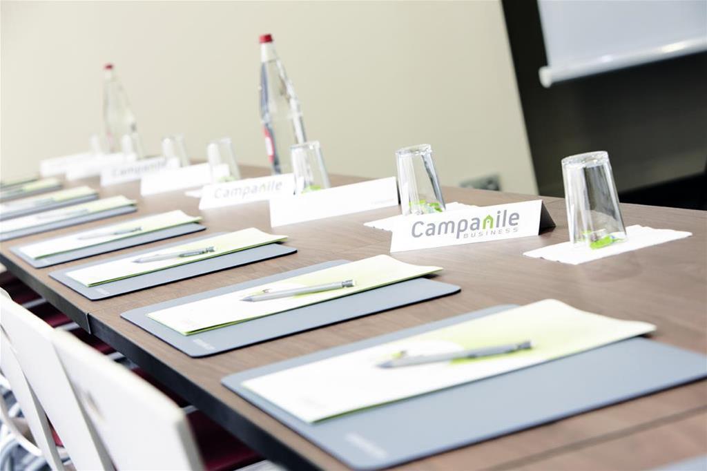 Campanile Saint-Quentin-En-Yvelines Hotel Montigny-le-Bretonneux Ngoại thất bức ảnh