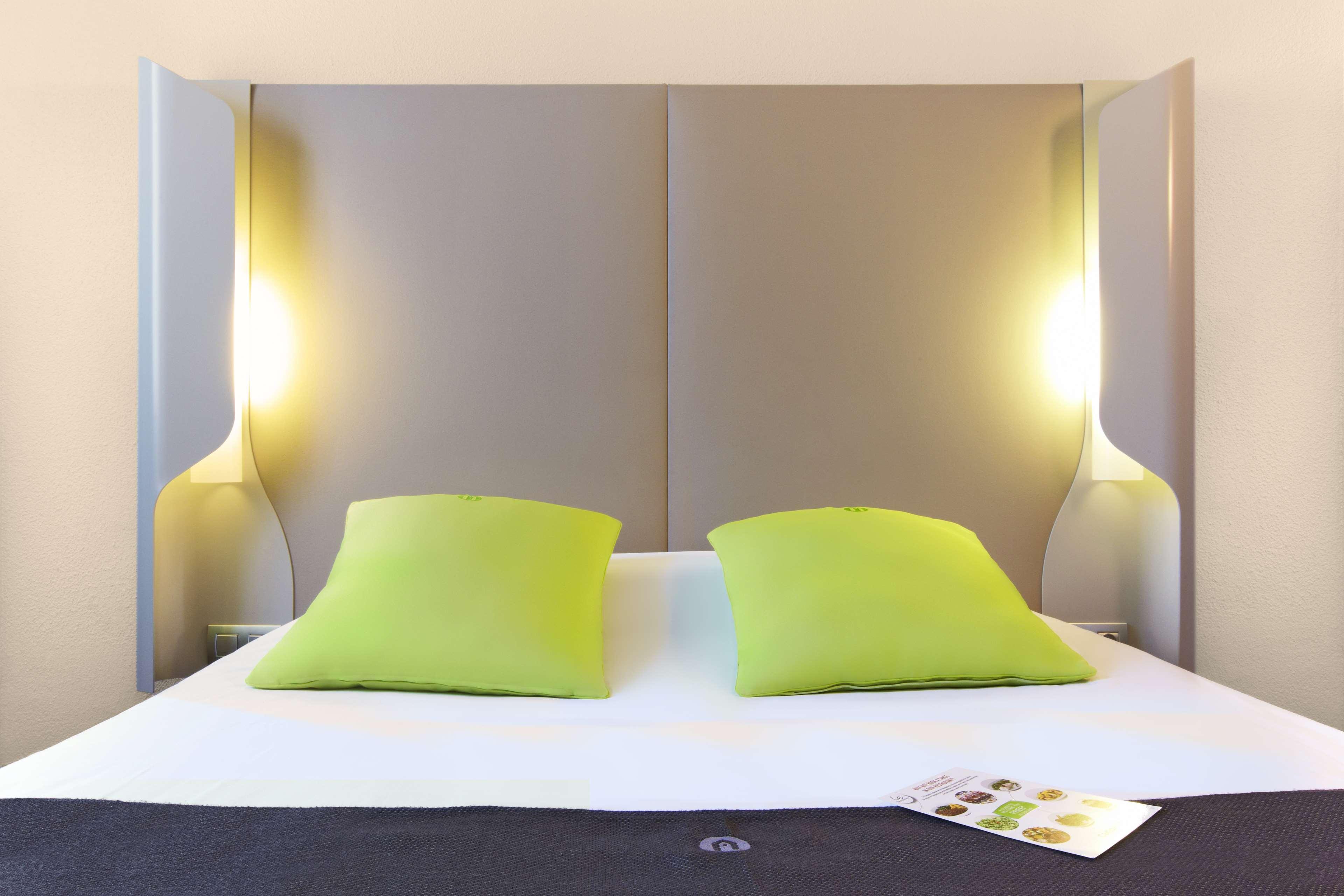 Campanile Saint-Quentin-En-Yvelines Hotel Montigny-le-Bretonneux Ngoại thất bức ảnh