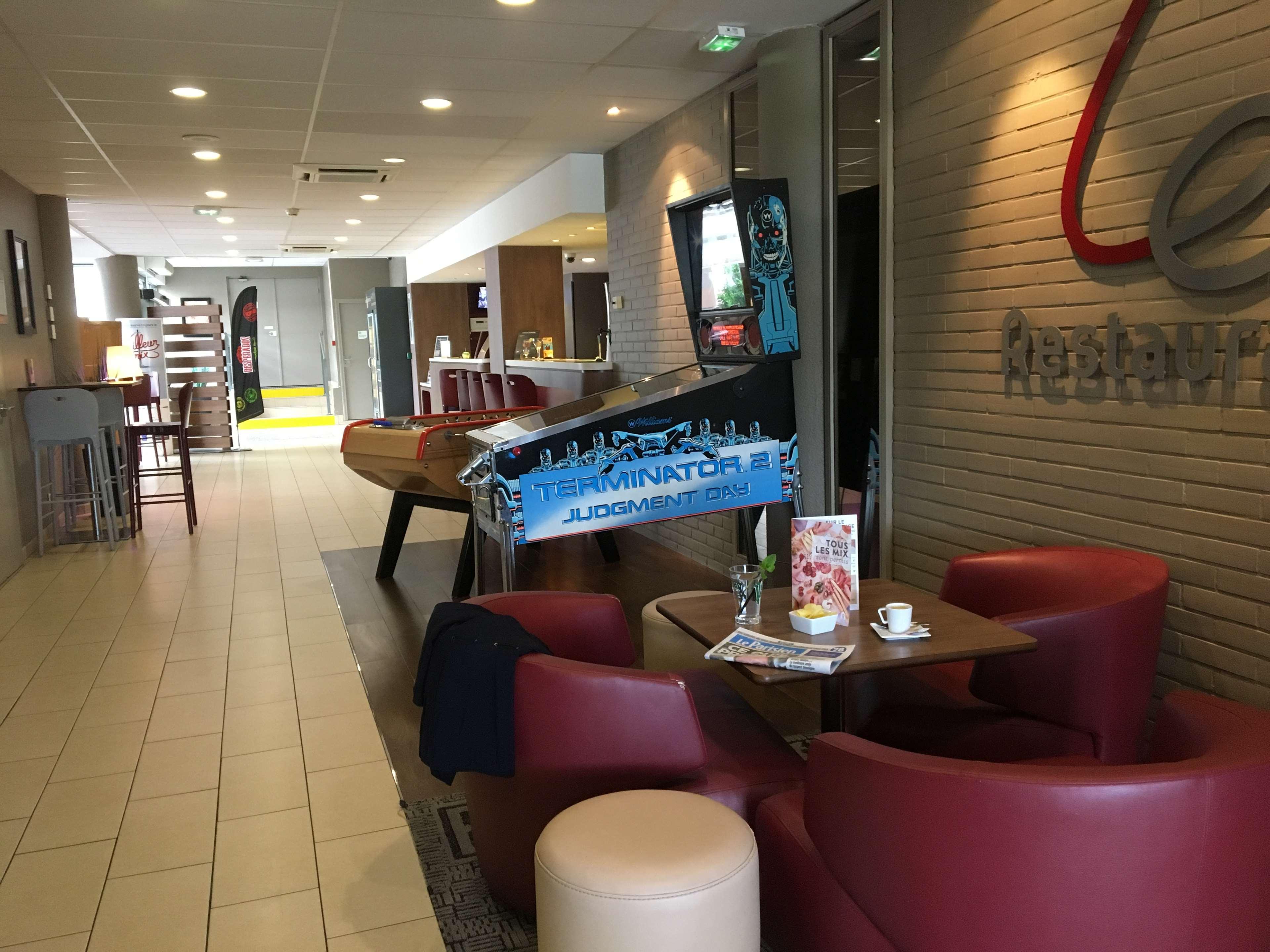 Campanile Saint-Quentin-En-Yvelines Hotel Montigny-le-Bretonneux Ngoại thất bức ảnh