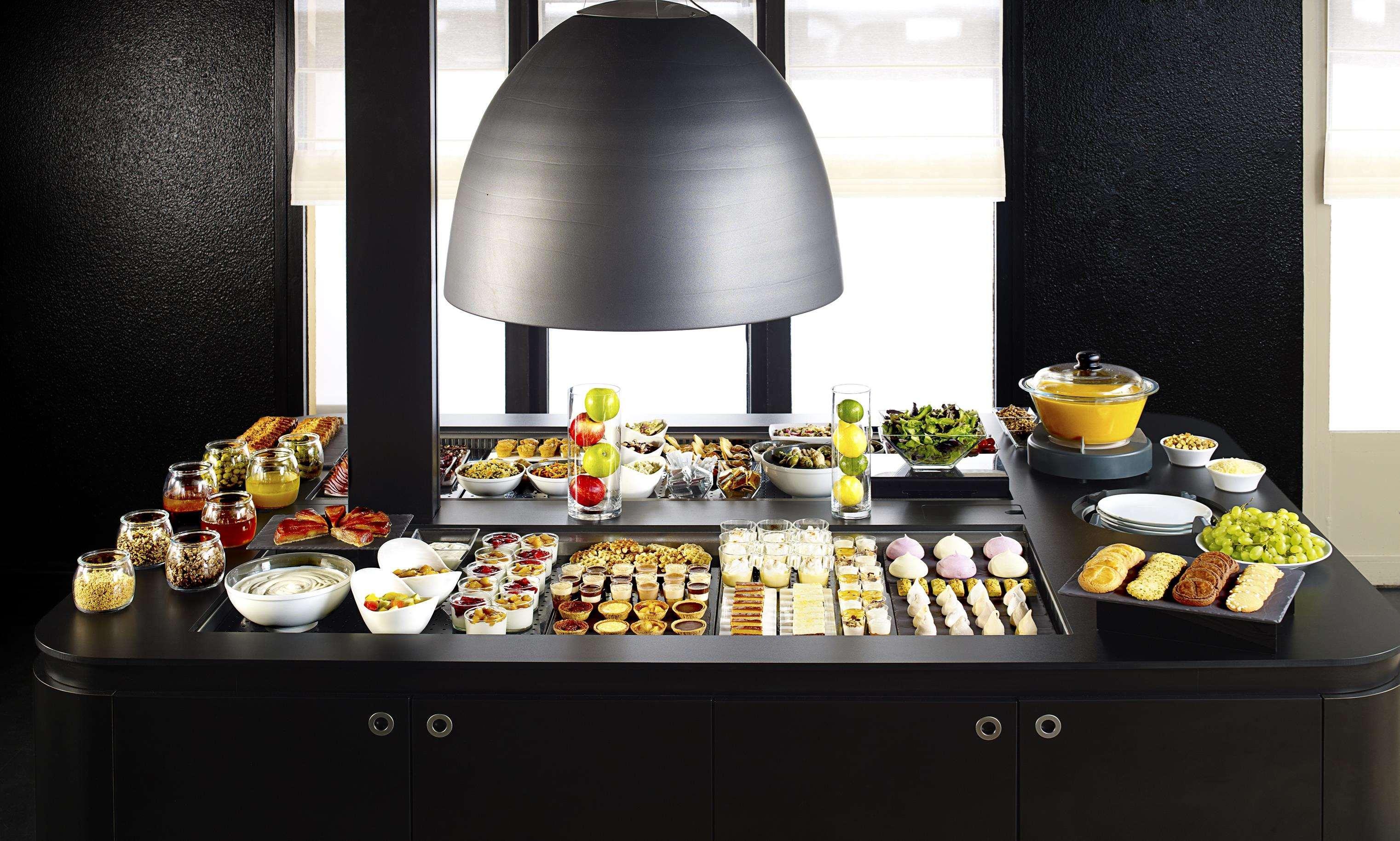 Campanile Saint-Quentin-En-Yvelines Hotel Montigny-le-Bretonneux Ngoại thất bức ảnh